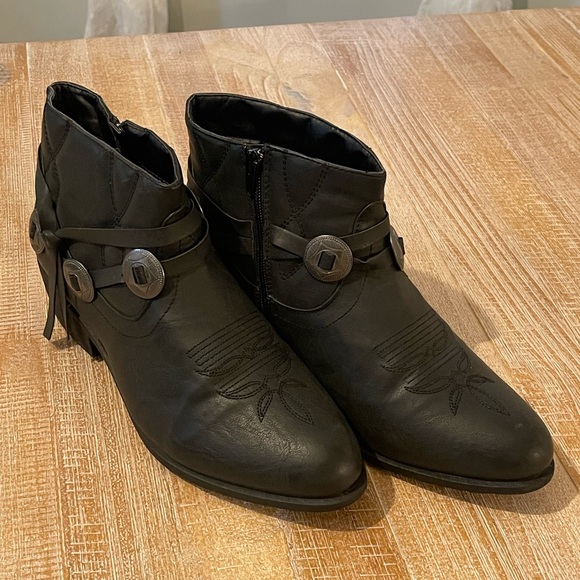 Rue21 Western Booties - Picture 4 of 4